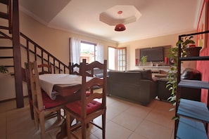 En 32-tommers LED-TV med Parabol-TV samt TV