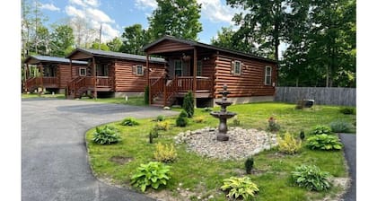 Lincoln Log Cabins- Papa Bear