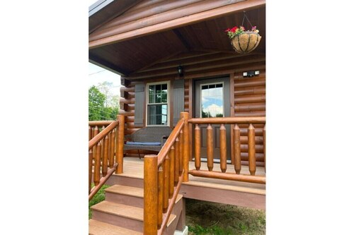 Lincoln Log Cabins - Baby Bear