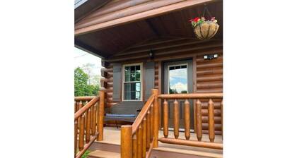 Lincoln Log Cabins - Baby Bear