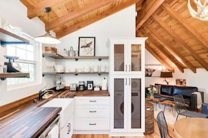 Micro-ondes, four, plaque de cuisson, lave-vaisselle