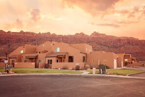 Exterior - * Unobstructed Views - License to Chill * (Moab)