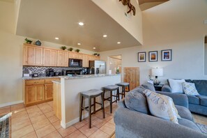 Smart TV, fireplace - * Unobstructed Views - License to Chill * (Moab)