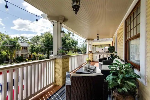 Springfield luxurious Duplex! 5 Min from TIAA!