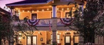 Springfield luxurious Duplex! 5 Min from TIAA!
