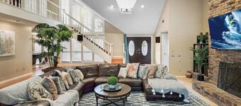 The luxurious waterway getaway. W/private pool