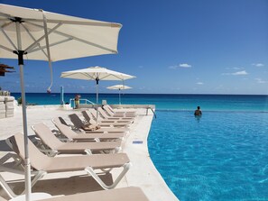 Piscina all'aperto