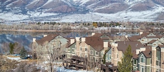 Heaven’s Gate LS48 | Ski Retreat | Hot Tub & Views