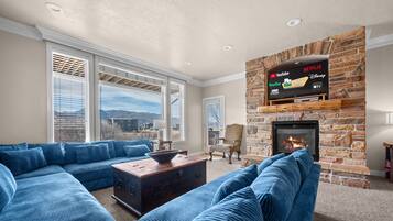 Téléviseur connecté, foyer