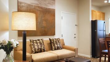 Flat-screen TV, stereo
