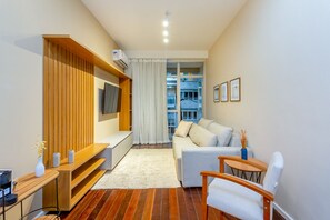 TV - Tabas | Moderno ap 3qtos em Ipanema - RJ | IP0022 (Rio de Janeiro)