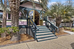 Exterior detail - Updated Condo w/ Pool, Tennis, Walk to the Beach , Coligny and Celebration Park! (Hilton Head Island)