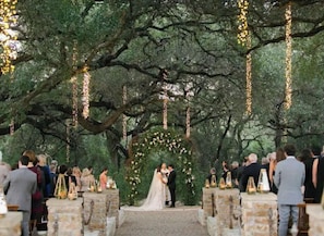 Shower, hair dryer, towels, soap - Modern Cabin 3/2 Dripping Springs + Venues & Brews (Dripping Springs)