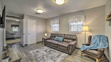 TV, lareira, escritórios