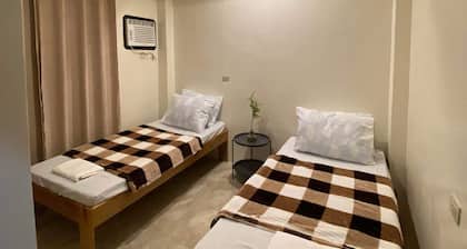Entire 2nd Floor of Antelmi Inn: Space for a Large Group of Family