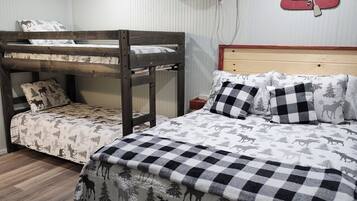 2 Schlafzimmer, Bügeleisen/Bügelbrett, kostenloses WLAN, Bettwäsche