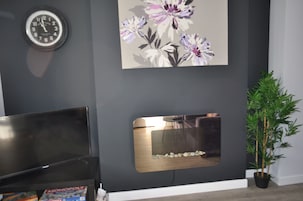 Apartment, 1 Bedroom (Church Street) | Iron/ironing board, bed sheets