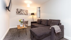Apartment, 2 Bedrooms | Soundproofing, bed sheets - Kings Court (Blackpool)