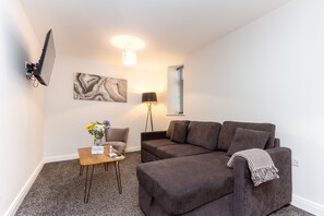 Apartamento, 2 quartos | Quartos à prova de som, roupa de cama