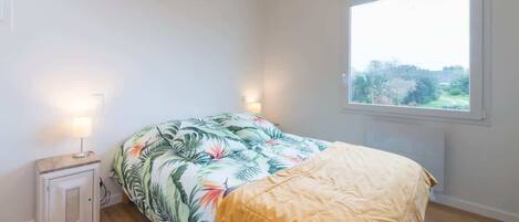 3 soverom, strykejern/-brett, wi-fi (inkludert) og sengetøy