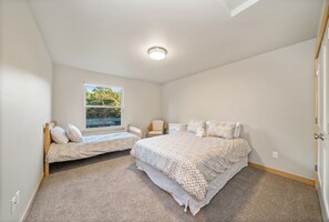 3 Schlafzimmer, Schreibtisch, kostenloses WLAN, Bettwäsche