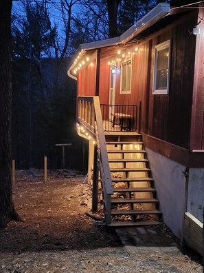 Exterior - Cozy Cabin with Chill Vibes & Modern Conveniences (Hedgesville)