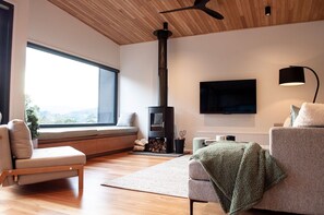 Fireplace - Wally Jane's Warburton (Warburton)