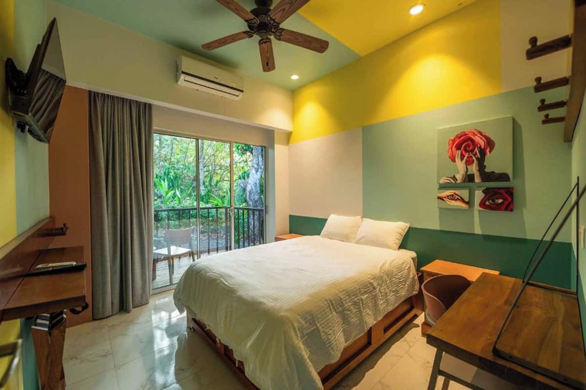 Bungalow with Shared Kitchen and Living Room | Egyptian cotton sheets, premium bedding, down comforters, minibar