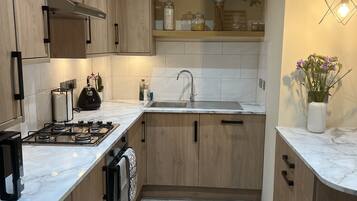 Dining tables, kitchen islands