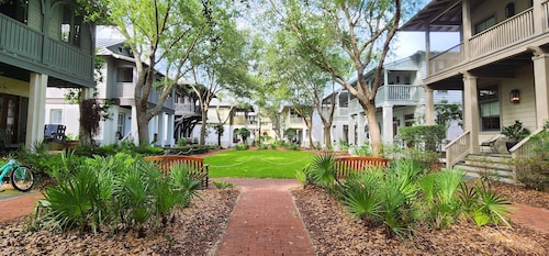 Rosemary Beach. 4BR beach cottage with private pool, in Rosemary Beach.