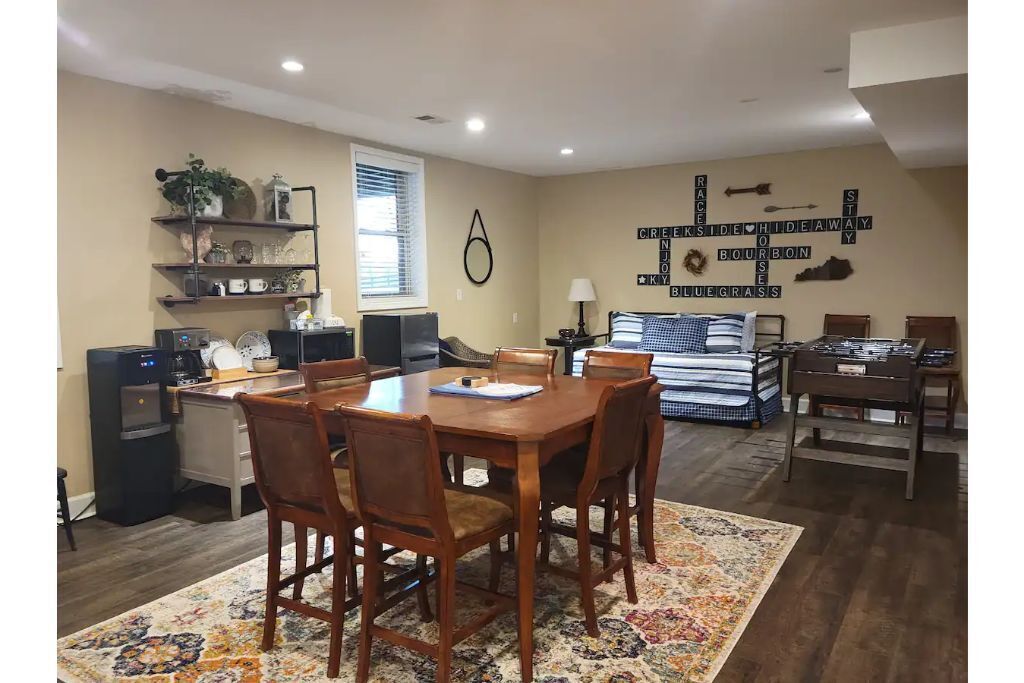 Beautiful farm stay apartment, rural Georgetown KY