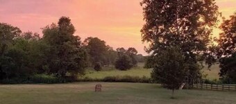 Beautiful farm stay apartment, rural Georgetown KY