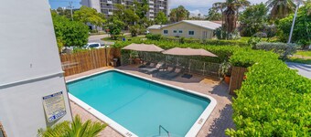 Bayview Regency Apartments By Lowkl