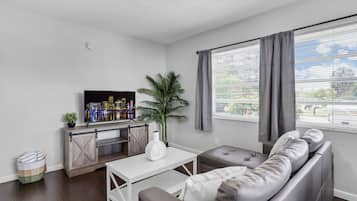 Superior 3-BR 2-Bath Family Suite w/ Kitchen | Living area