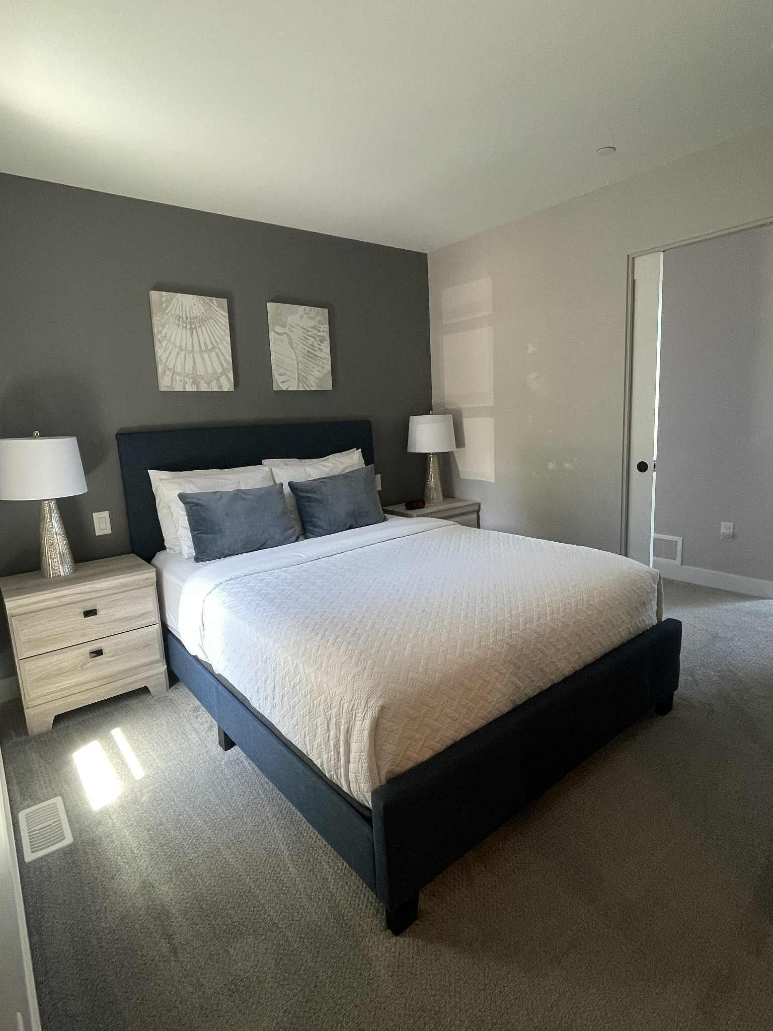2 bedrooms, desk, iron/ironing board, WiFi (free)