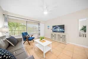 Living room - Riverwatch Apartments by Lowkl (Jensen Beach)
