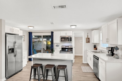 Spacious 5/2 in Orange Park