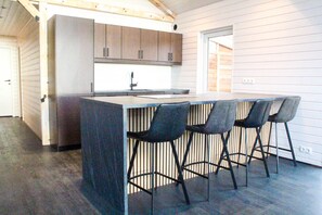 Interior - Fensalir · hot tub, sauna, EV – 3BR + guesthouse near Golden Circle, sleeps 8 (Grímsnes- og Grafningshreppur)