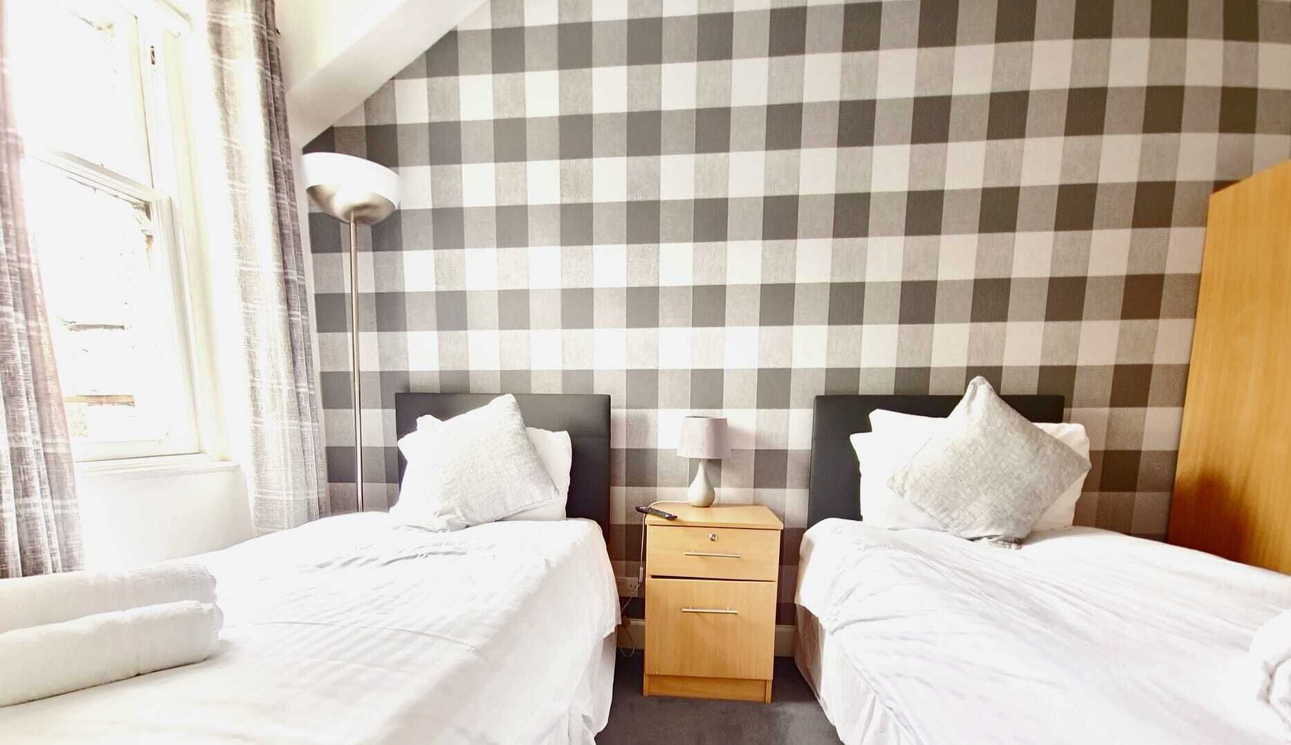 Twin Room | WiFi, bed sheets