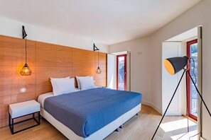 Estudio Confort | Tabla de planchar con plancha, wifi gratis y ropa de cama 