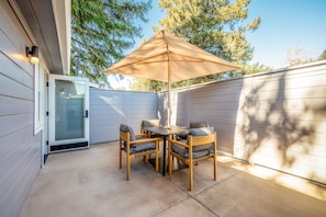 The Squire's Cottage | Terrace/patio