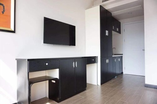 Zhenfeng Business Hotel