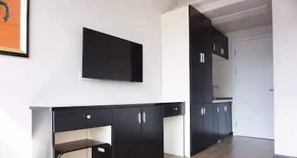 Zhenfeng Business Hotel