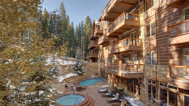 A heated pool - Ski-in/Ski-out Mountain Condo | Free Parking (Dillon)