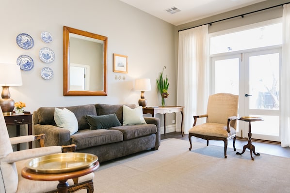 Coachman's Cottage | Living area