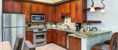 Kühlschrank, Kochgeschirr/Geschirr/Besteck