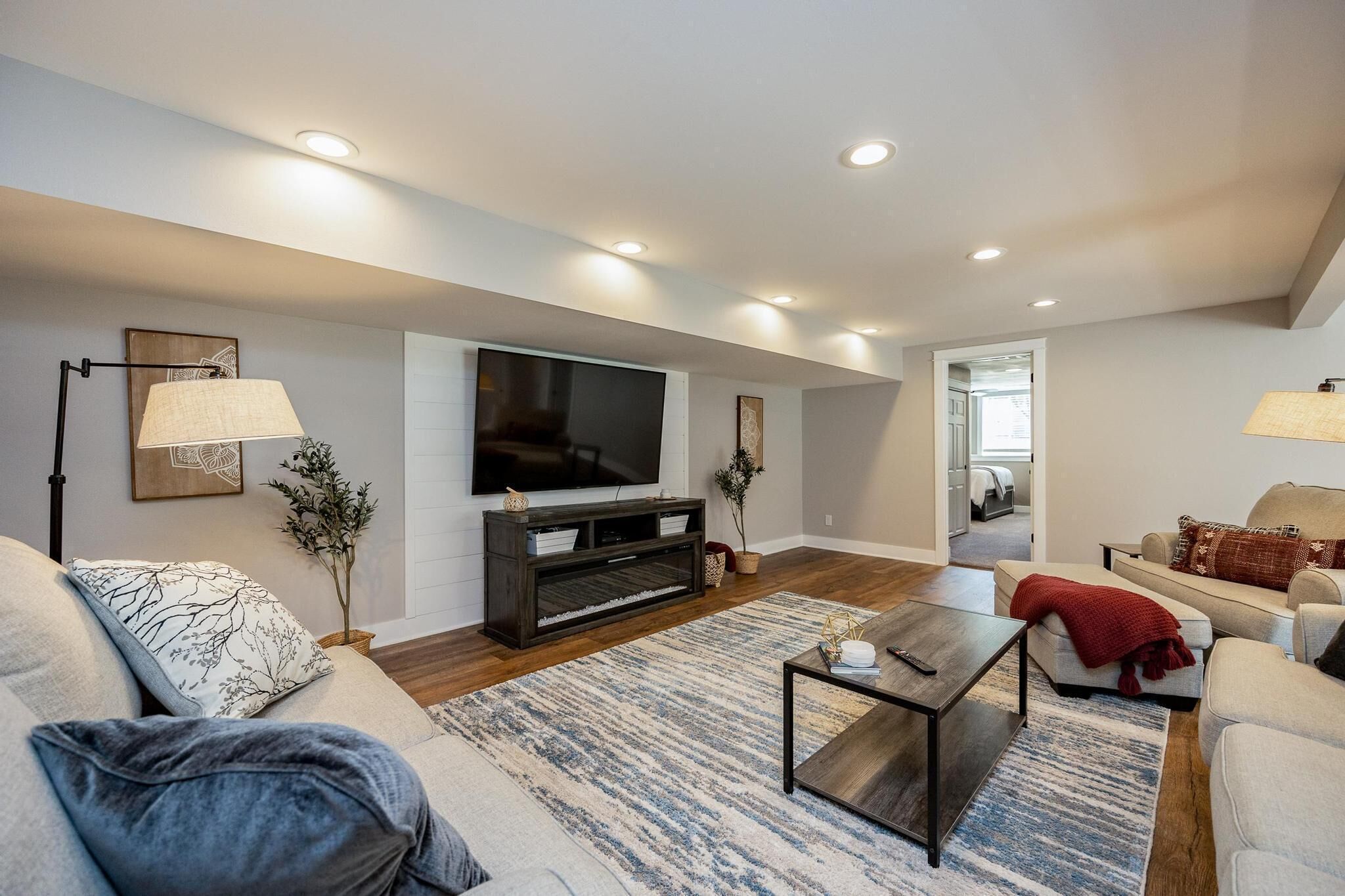 智能电视、壁炉