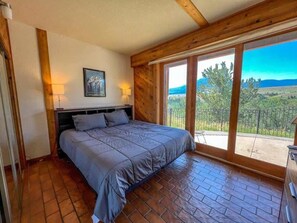 8 Schlafzimmer, Schreibtisch, Bügeleisen/Bügelbrett, kostenloses WLAN