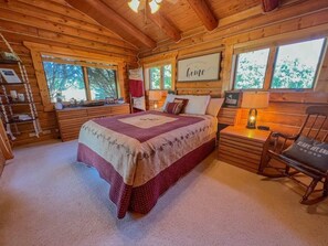 3 chambres, bureau, fer et planche à repasser, accès au Wi-Fi (inclus)