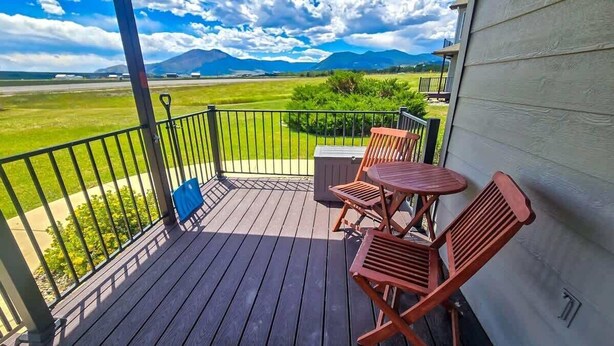 Terrace/patio - Black Bear Den- Mountain Views - Close to Downtown (Red Lodge)